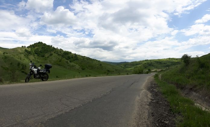 se-extind-asfaltările-spre-vulcanii-noroioşi